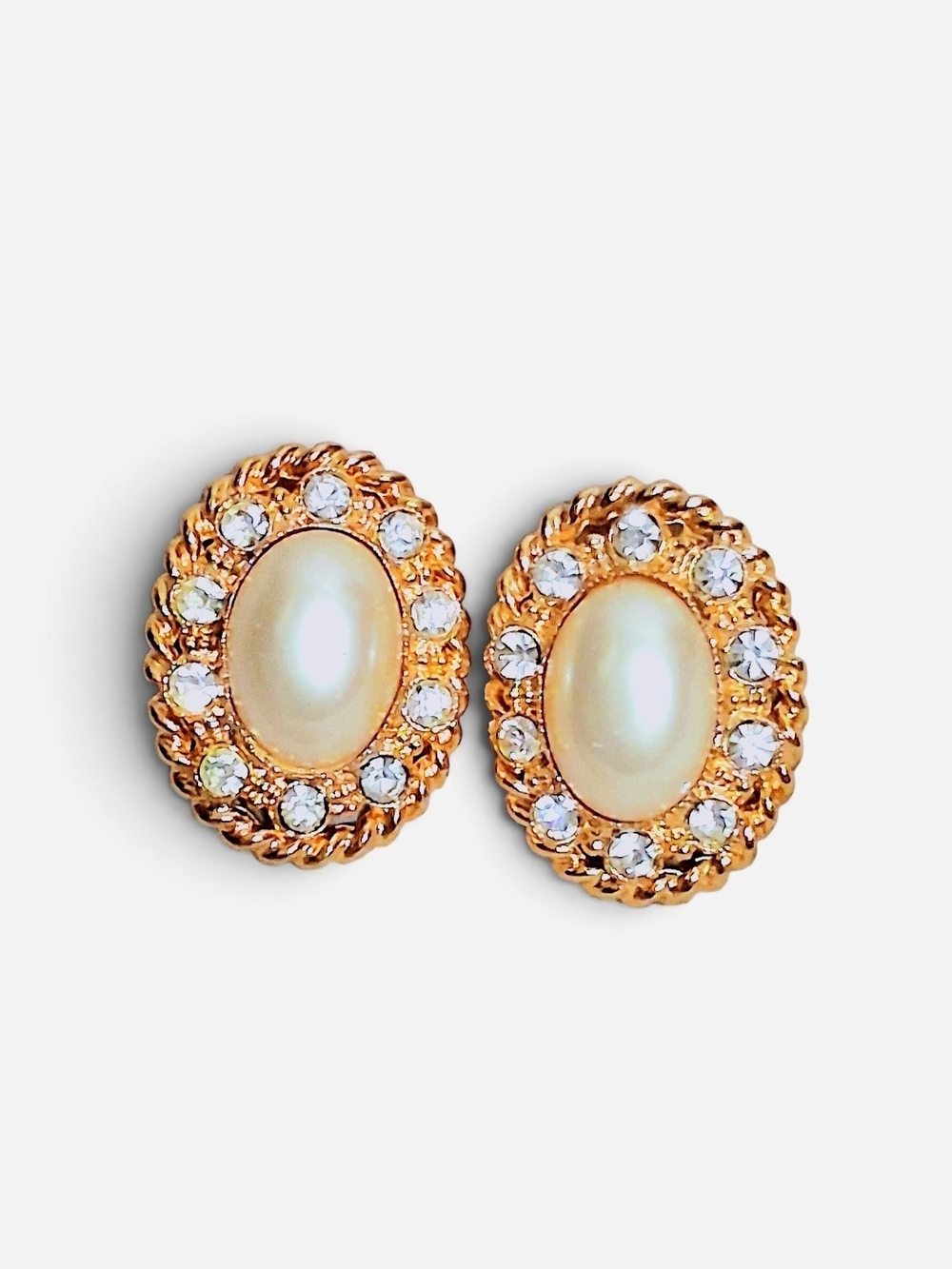 Vintage Gold Tone Faux Pearl Rhinestone Oval Clip On Earrings